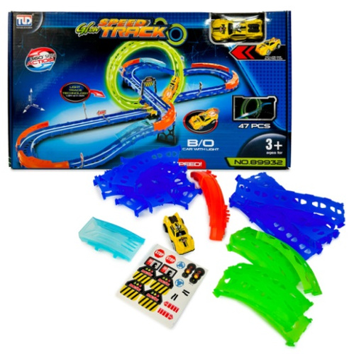 TOR WYŚCIGOWY ZE ŚWIECĄCĄ W CIEMNOŚCI PĘTLĄ GLOW SPEED TRUCK + SPECJALNE AUTO, pak 24/12 
tor złożony z 47 elementów + elektryczny samochodzik, 
możliwość zbudowania świecącej w ciemności pętli (obrót 360 stopni!), 
wiek: 3+ 
wymiary rozłożonego toru: 26 