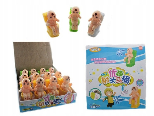 Figurka Sikające Dziecko Na Klozecie Kiblu