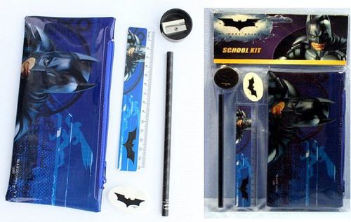 PRZYBORY SZKOLNE BATMAN (PIÓRNIK, LINIJKA, TEMPERÓWKA,GUMKA) *18