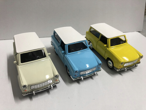 Kultowy Trabant Kombi D.D.R. Z Historyczną Datą Pull-Back