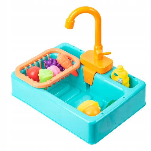 Zlewozmywak Z Pompką Na Wodę Oraz Naczyniami I Owocami