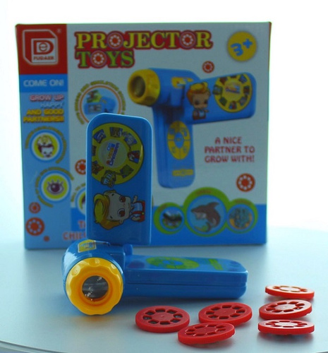 PROJEKTOR KAMERKA 6 PRZEŹROCZY KARTON pak 24