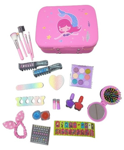 MALOWIDŁA SYRENKA W MATERIAŁOWYM KUFERKU KARTON, pak 24
w zestawie różnokształtne pilniczki, gumka do włosów, składana szczotka, kredki do włosów, naklejki na paznokcie, dwa lakiery, 2 szminki, dwa błszyczyki, zestaw pędzli i kolory do makijażu. Wszystko