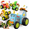 Czerwony Traktor Sterowany Pilotem Z Uśmiechem Oraz Czapką Farmera