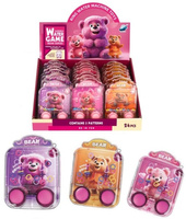 GRA WODNA MIŚKI 3 RODZAJE*24 BOX, pak 384/192
gre zręcznościowa z dwoma guziczkami, 
trzy różne wzory,
display 24, 
wymiary display: 20 x 25 x 11 cm
wymiary gierki: 10 x 2 x 7,5 cm