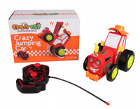 Czerwony Traktor Sterowany Pilotem Z Uśmiechem Oraz Czapką Farmera