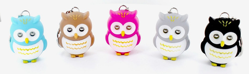 BRELOK SOWA KOLOR ŚWIACĄCY *12 FOLIA  480/120
Wymiary 26x3,5x16 cm
Waga 0,212 kg