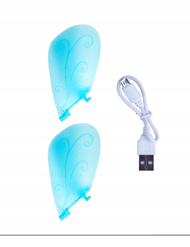 LALKA WRÓŻKA NIEBIESKA LATAJĄCA NAD DŁONIĄ