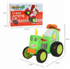 Czerwony Traktor Sterowany Pilotem Z Uśmiechem Oraz Czapką Farmera