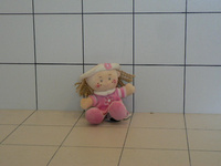 PLUSZ BRELOK LALKA W SUKIENCE