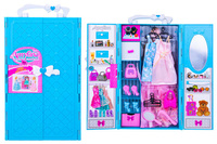 SZAFA -ZESTAW UBRAŃ Z LALKĄ WOREK AMYLINA PAK 48/24
Dł 19 cm x Sz 7 cm  x W 31 cm  
Waga : 696 g