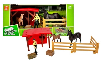 KONIE FIGURKA ZESTAW FARMA 2, WIATA, OGRODZENIE, FARMER I 2 KONIE, pak 36/18, 
dwa warianty kolorystyczne koni, 
wymiar opakowania: 34 x 14 x 15 cm
