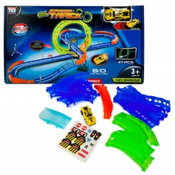 Tor Wyścigowy Ze Świecącą W Ciemności Pętlą i Autkiem 47 Elementów